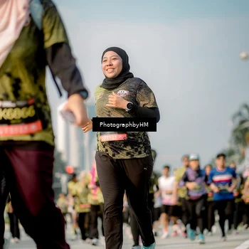 Runner Photo 6715526