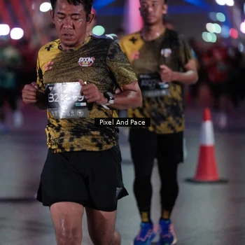 Runner Photo 6715543