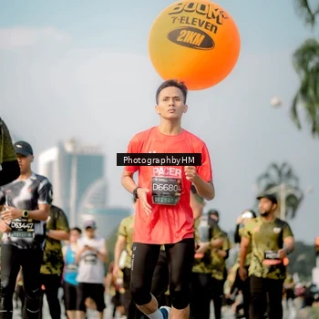 Runner Photo 6715565