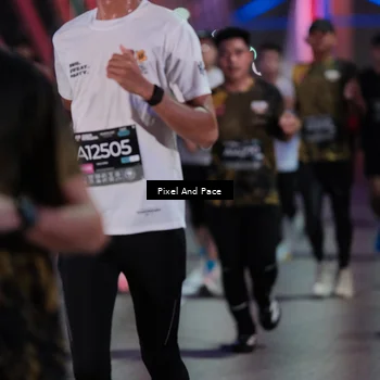 Runner Photo 6715675