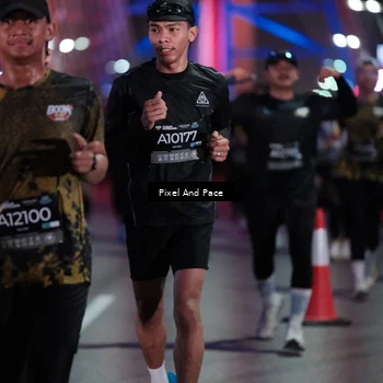 Runner Photo 6715711