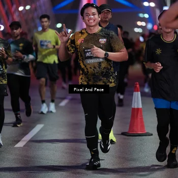 Runner Photo 6715898