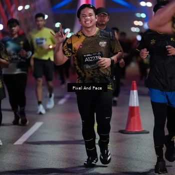 Runner Photo 6715900