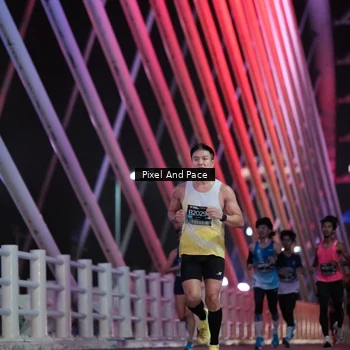 Runner Photo 6715921