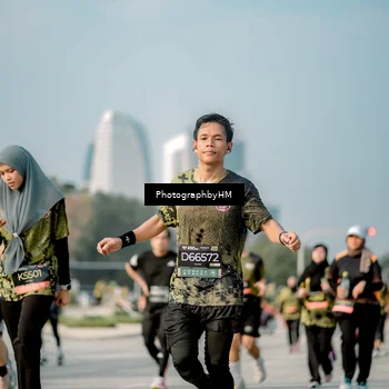 Runner Photo 6715942