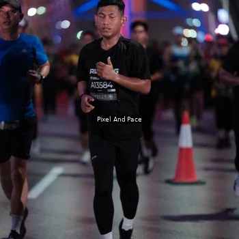 Runner Photo 6715977