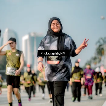 Runner Photo 6716012