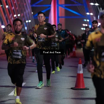 Runner Photo 6716069