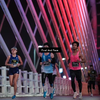 Runner Photo 6716140