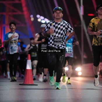 Runner Photo 6716211