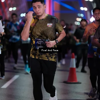 Runner Photo 6716412