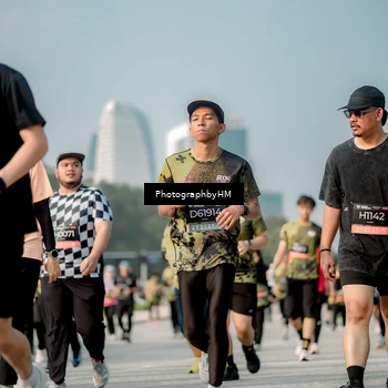 Runner Photo 6716486