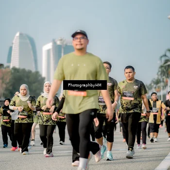 Runner Photo 6716573