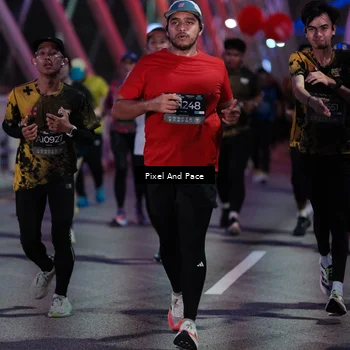 Runner Photo 6716724