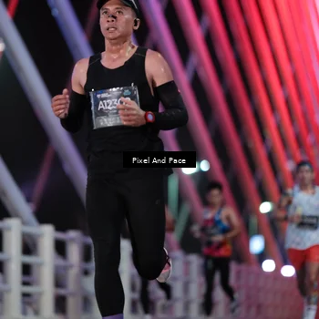 Runner Photo 6716774