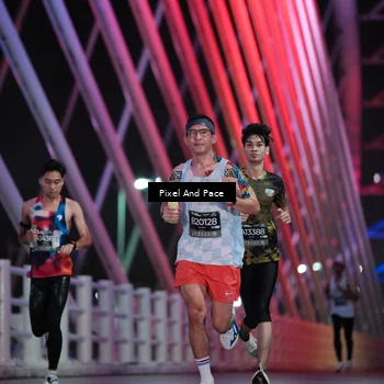 Runner Photo 6716863