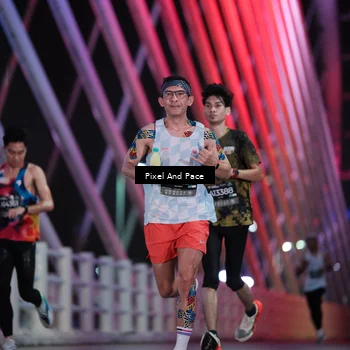 Runner Photo 6716985