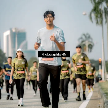 Runner Photo 6716991