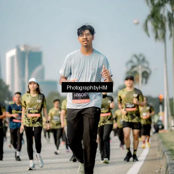 Runner Photo 6716992