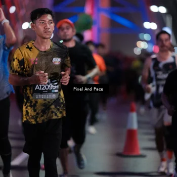 Runner Photo 6716998
