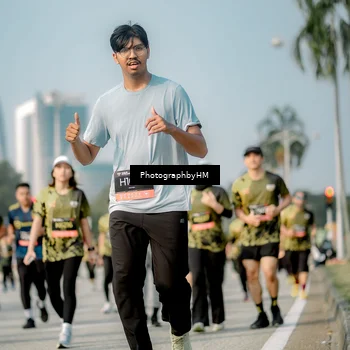 Runner Photo 6717025