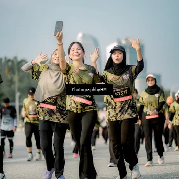 Runner Photo 6717074
