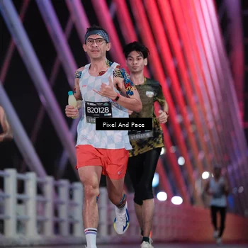 Runner Photo 6717080