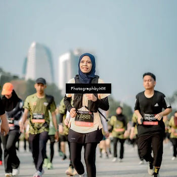 Runner Photo 6717096
