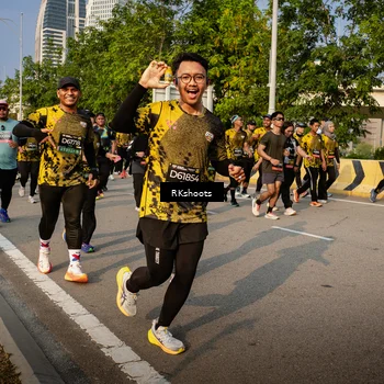 Runner Photo 6717235