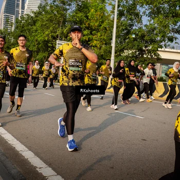 Runner Photo 6717313