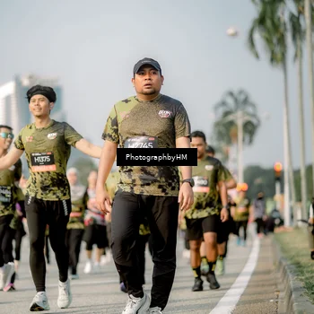 Runner Photo 6717360