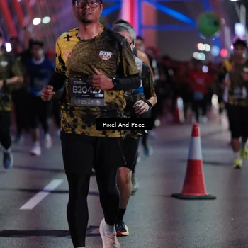 Runner Photo 6717923