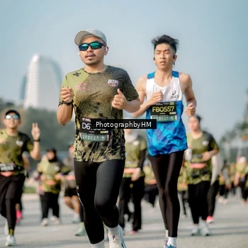 Runner Photo 6718004