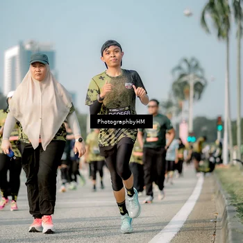 Runner Photo 6718022