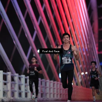 Runner Photo 6718181