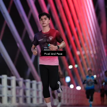 Runner Photo 6718625