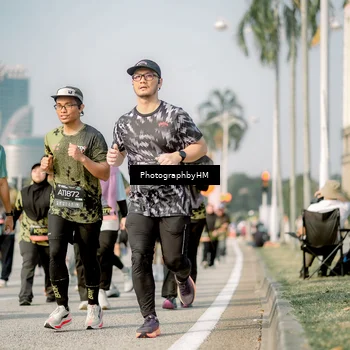 Runner Photo 6719476
