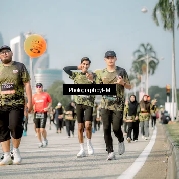 Runner Photo 6719512
