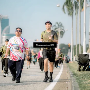 Runner Photo 6719688