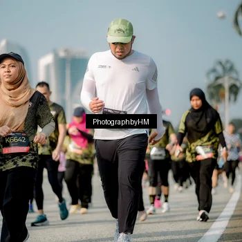 Runner Photo 6720044