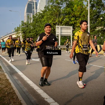 Runner Photo 6720062