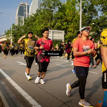 Runner Photo 6720342