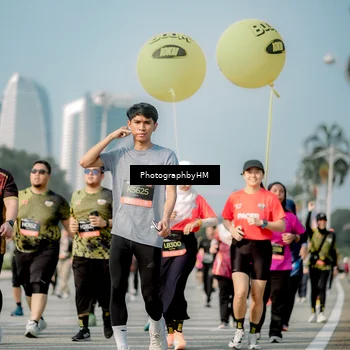 Runner Photo 6720475