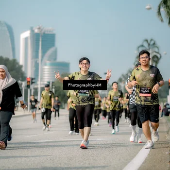Runner Photo 6721001