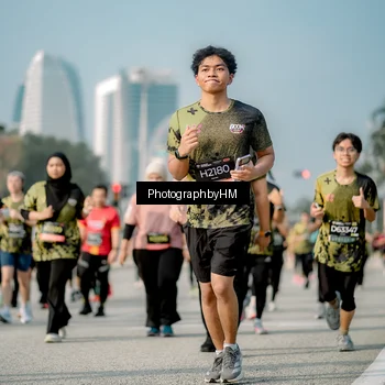 Runner Photo 6721103