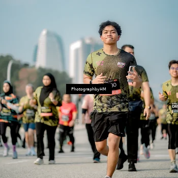 Runner Photo 6721105