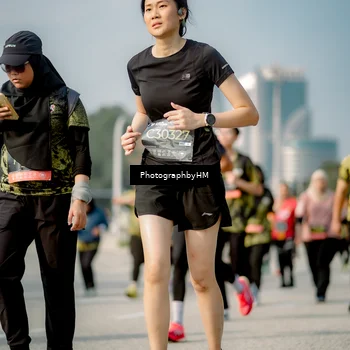 Runner Photo 6721106