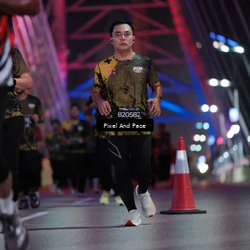 Runner Photo 6721313