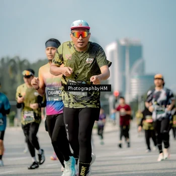 Runner Photo 6721342