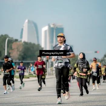 Runner Photo 6721350